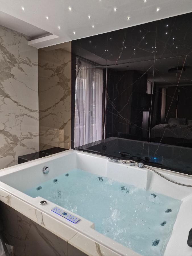 Petkov5Ki.Luxuryapartments Skopje Esterno foto
