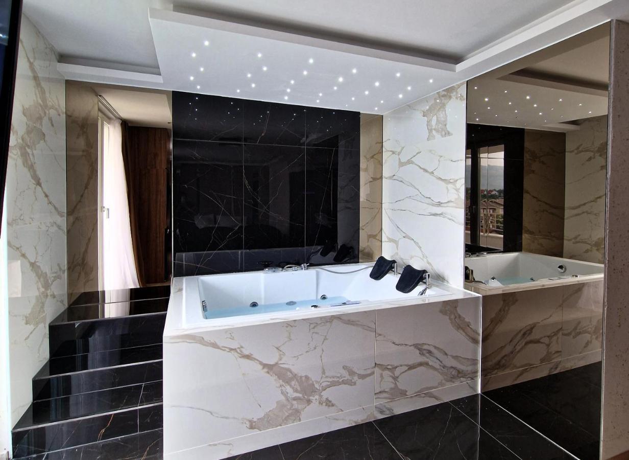 Petkov5Ki.Luxuryapartments Skopje Esterno foto